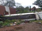 truk-hantam-rumah.jpg