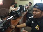 uang-di-atm-ludes-dikuras_20180709_153520.jpg