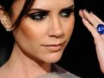victoria-beckham-jarang-tersenyum.jpg