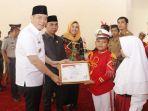wakil-bupati-oku-selatan-apriasiasi-anak-berprestasi.jpg