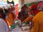 warga-palembang-melakukan-rapid-test-virus-corona-gratis1.jpg