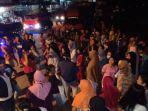 warga-prabu-menang-turun-ke-jalan.jpg