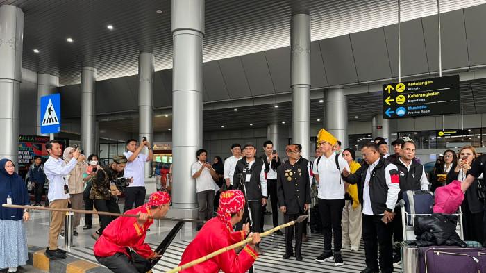 BREAKING NEWS: Kaesang Pangarep Tiba di Palu untuk Buka Rakorwil PSI Sulteng