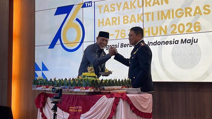 Kantor Imigrasi Kelas I TPI Palu menggelar syukuran dalam rangka memperingati Hari Bakti Imigrasi (HBI) ke-76 Kementerian Imigrasi dan Pemasyarakatan Republik Indonesia, Senin (26/1/2026).