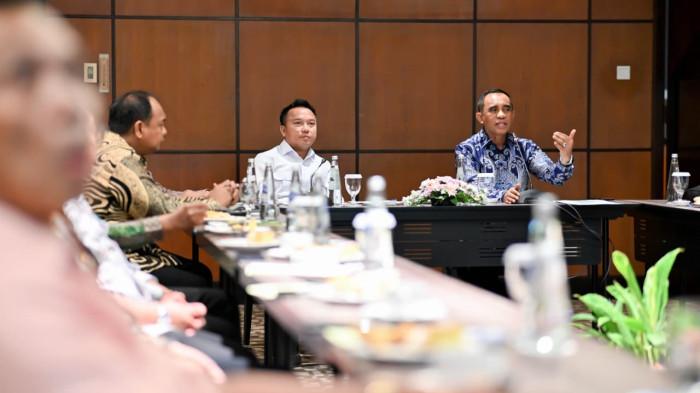 Gubernur Anwar Hafid Ajak Pengusaha Tambang di Morowali Utara Perbaiki Jalan Towi–Kolonodale