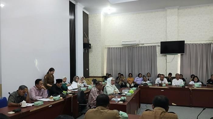 DPRD Banggai Gelar RDP, Warga Honbola Tuntut Pemberhentian Kepala Desa