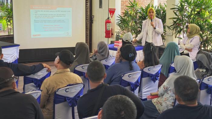 DSLNG Gelar Penyuluhan dan Pemeriksaan Kesehatan untuk Personil Keamanan dan Keluarga