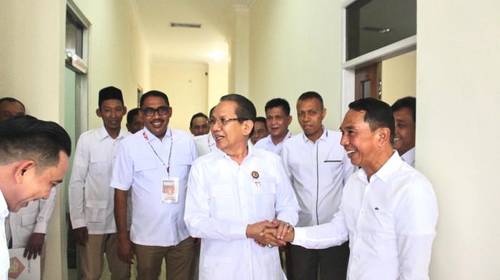Irwan Lapatta bersama Longki Djanggola