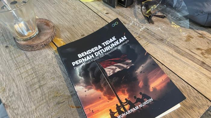 Luncurkan Buku “Bendera Tidak Pernah Diturunkan”