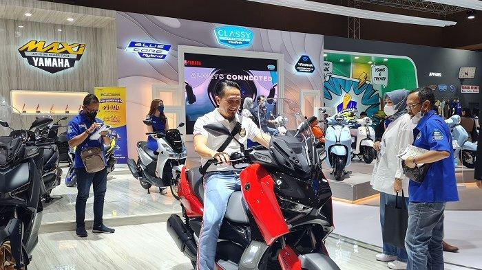 Skutik Maxi Yamaha Rebut Hati Pengunjung IIMS 2023