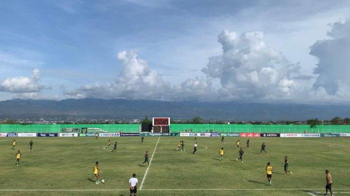 Babak Pertama, Persipal BU Unggul 2-1 dari Persewar Waropen