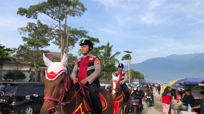 Personel Berkuda Polda Sulteng Patroli Sasar Lokasi Wisata Pantai dan Rumah Kosong