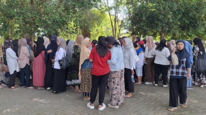 Stok Bahan Pokok Pasar Murah: 5 Ton Beras dan 600 Rak Telur Tersedia