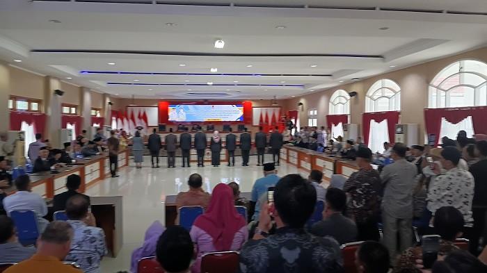 Pelantikan pejabat PPT di lingkungan Pemkab Banggai di Ruang Rapat Umum Kantor Bupati Banggai, Kelurahan Tombang Permai, Kecamatan Luwuk Selatan, Sulawesi Tengah, Kamis (19/2/2026).