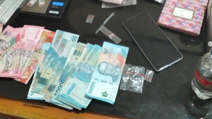 barang bukti215