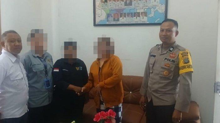 Emak - Emak di Luwuk Banggai Adu Jotos Masalah Hutang - Piutang