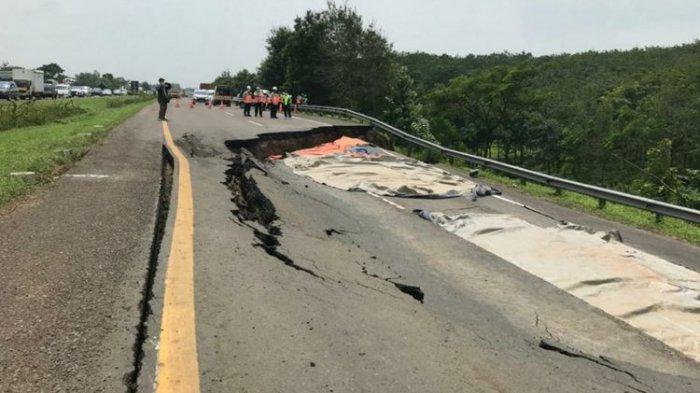 Jalan Tol Cipali KM 122 Ambles, Ini Dugaan Penyebabnya Menurut PVMBG