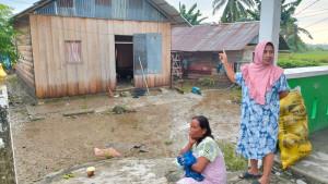 Banjir-Surut-Warga-Sumbersari-Parimo-Mulai-Bersih-Bersih-dan-Pulihkan-Aktivitas.jpg