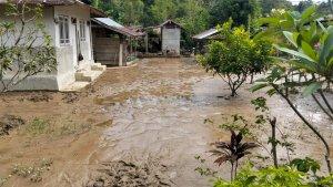 Banjir-di-Sausu-Parimo-2025.jpg