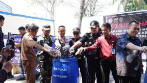 Bea-Cukai-Pantoloan-Musnahkan-Barang-Ilegal-Senilai-Rp853-Juta.jpg