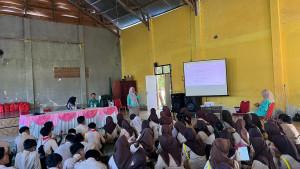 Cegah-AIDS-dan-TB-DSLNG-Gelar-Penyuluhan-Kesehatan-Remaja-di-SMAN-1-Batui.jpg
