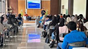 DSLNG-Goes-to-Campus-Berbagi-Ilmu-tentang-CSR-di-Fakultas-Ekonomi-Untad.jpg