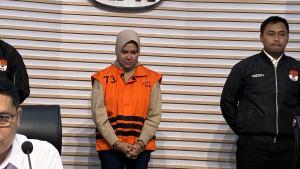 Dayang-Donna.jpg