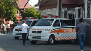 Dua-Unit-Ambulance-Diserahkan-untuk-Kelurahan-Lolu-Utara-dan-Tatura-Utara.jpg