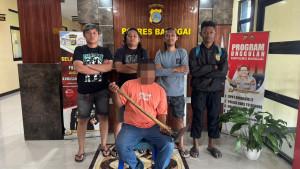 Gara-Gara-Gaji-Pria-di-Banggai-Aniaya-Rekannya-Pakai-Cangkul.jpg