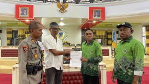 Guru-Madrasah-di-Donggala-Datangi-DPRD-Desak-Honorer-Swasta-Diangkat-Jadi-PPPK.jpg