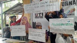 Keluarga-Korban-Pelecehan-di-Sigi-2025.jpg