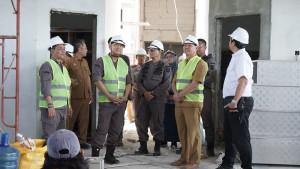 Kepala-Kejati-Sulteng-Tinjau-Proyek-Kantor-Kejari-Sigi-di-Desa-Pombewe.jpg