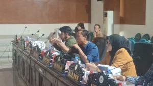 Minta-MBG-di-Parimo-Dihentikan-DPRD-Nyawa-Anak-Jangan-Dipertaruhkan.jpg