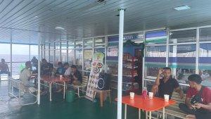 Berikut Spot Favorit Penumpang KM Lambelu Saat Mengisi Waktu Selama Perjalanan Mudik Lebaran 2024