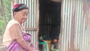 NENEK-TINI.jpg
