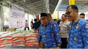 Operasi-Pasar-Murah-di-Luwuk-Banggai-Sukses-Bahan-Pokok-Subsidi-Ludes-Terjual.jpg