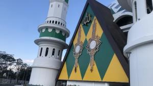 Pekerjaan-Finishing-Proyek-Masjid-Raya-Baitul-Khairat-Fokus-pada-Ornamen-dan-Detail-Rumit.jpg