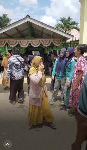 Pelayanan-Makan-Bergizi-Gratis-di-SMPN-2-Taopa-Dihentikan-Sementara-Pasca-Keracunan-Massal.jpg