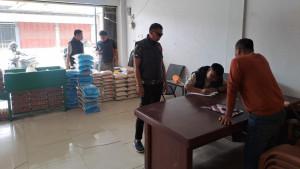 Polres-Sigi-Turun-ke-Lapangan-Cek-Harga-Beras-di-Kios-Kios-Kalukubula.jpg