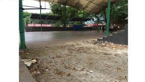 Sampah-Berserakan-di-Sekitar-Lapangan-Basket-d.jpg