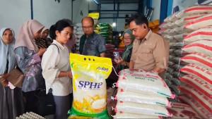 Satgas-Pengendalian-Harga-Beras-Sulteng-Gelar-Sidak-ke-Pasar-dan-Ritel-Modern-di-Palu.jpg