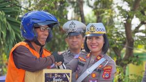 Satlantas-Polres-Morowali-Gelar-Bakti-Sosial-HUT-Lalu-Lintas-ke-70.jpg