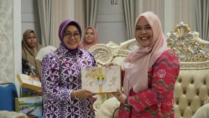 Siti-Halwiah-Dorong-Kolaborasi-Dekranasda-Sigi-Wajo-dalam-Pemberdayaan-Perajin.jpg