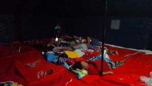 Takut-Gempa-Susulan-Saat-Malam-Korban-Gempa-Poso-Pilih-Tidur-di-Tenda.jpg