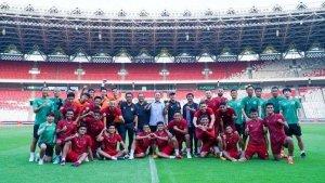 Timnas-Indonesia-barur.jpg