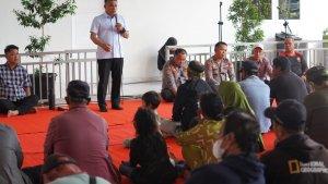Wali-Kota-dan-Juru-parkir.jpg