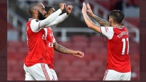 para-pemain-arsenal-merayakan-kemenangan-atas-liverpool-pada-laga-pekan-ke-36.jpg