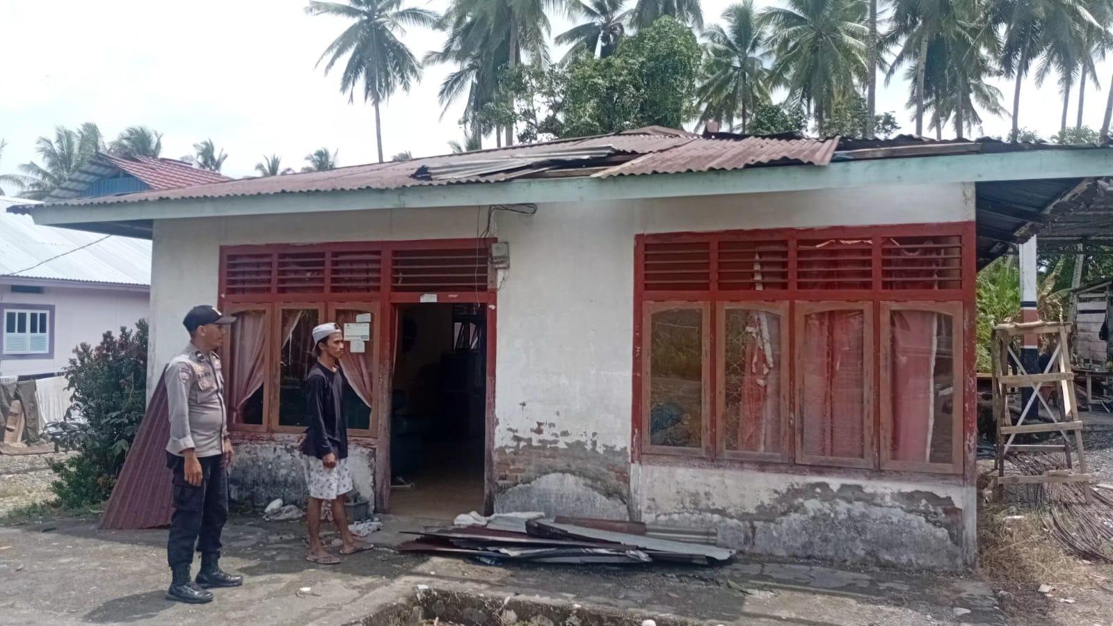 Polisi Sebut Angin Kencang di Batui Selatan Sebabkan 12 Rumah Rusak