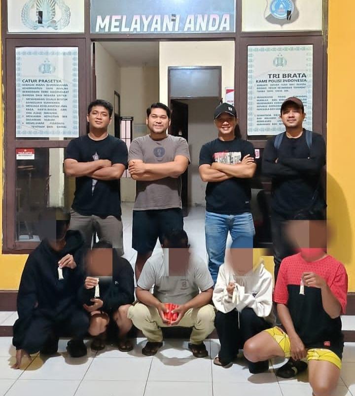 1.412 Pil THD Disita di Banggai, 5 Pelaku Ditangkap dalam Penggerebekan di Lamala