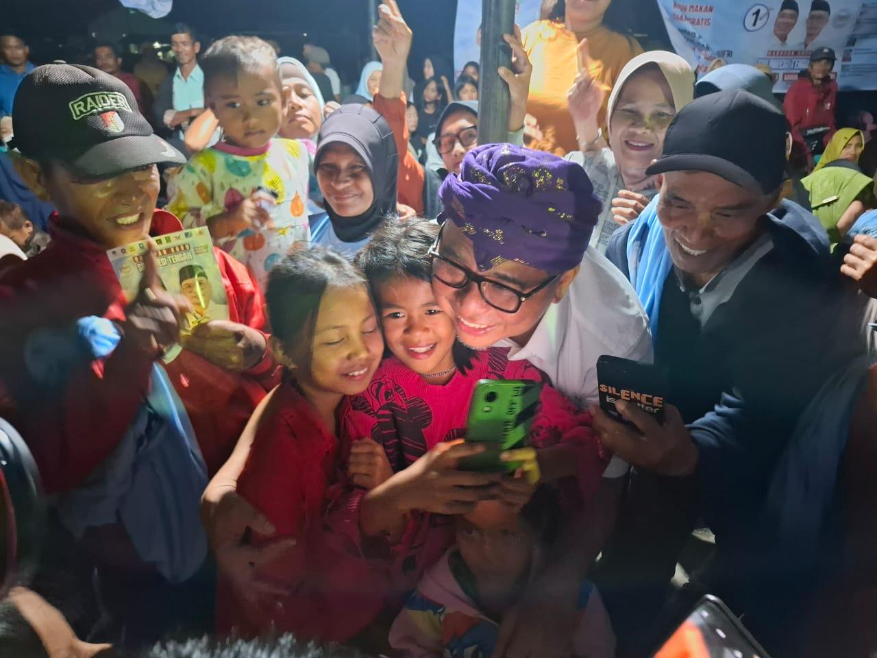 Ahmad-Ali-menggelar-kampanye-sebagai-calon-gubernur-Sulasadd.jpg